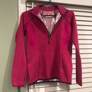 Woman Columbia half-zip fleece jacket